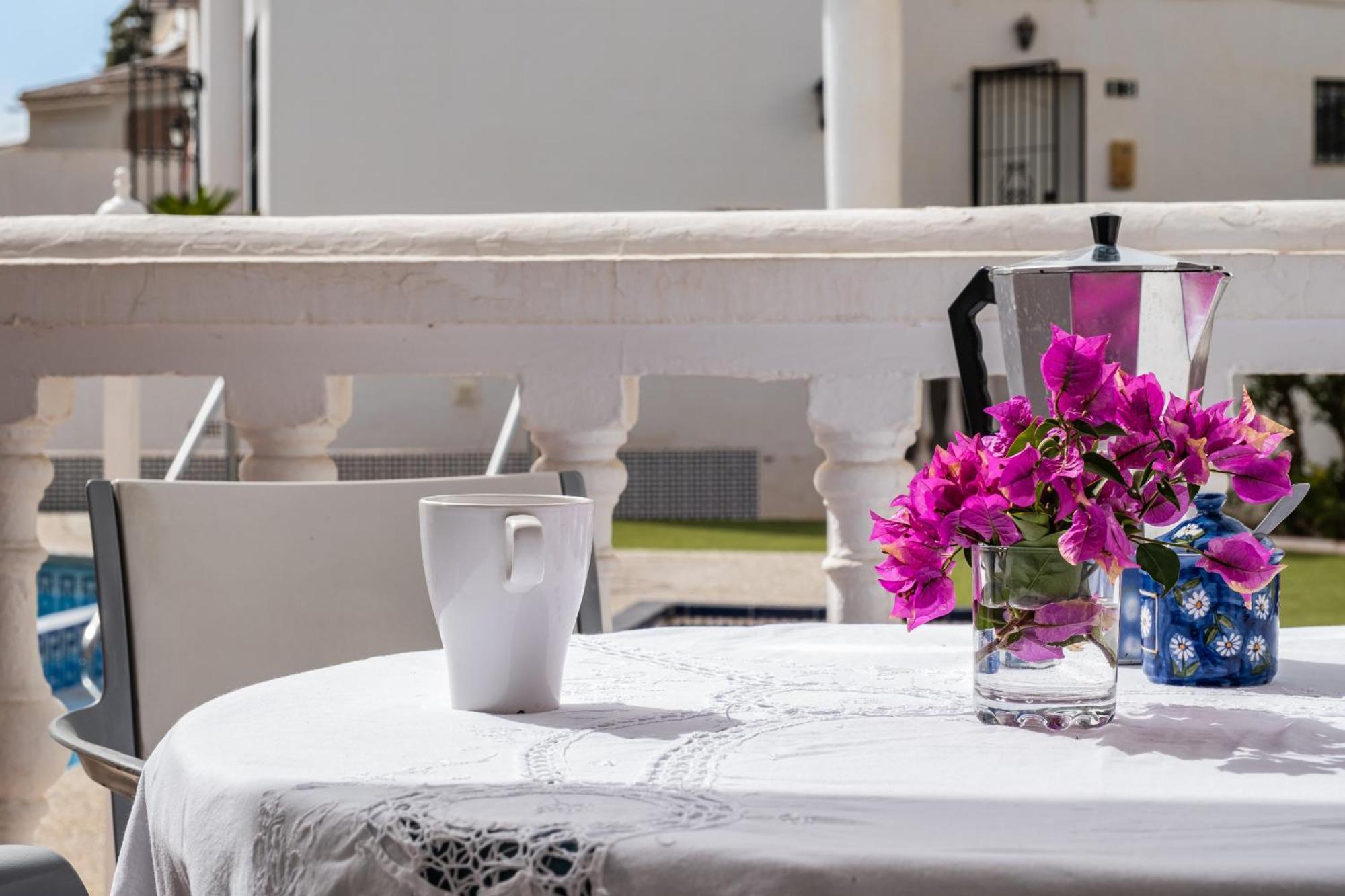 Bright Spacious 1 Bed Apartment Nerja Exterior photo