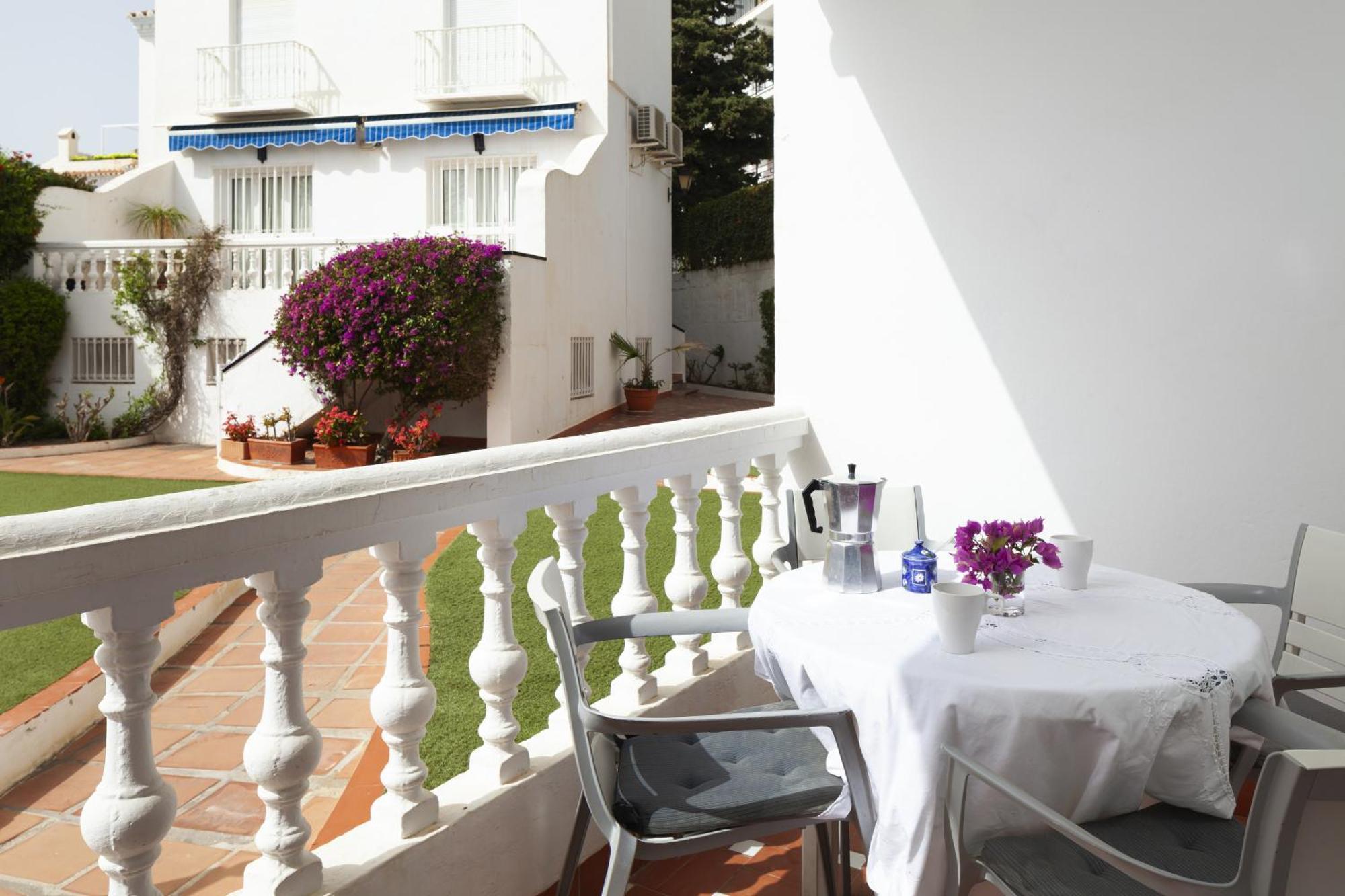 Bright Spacious 1 Bed Apartment Nerja Exterior photo