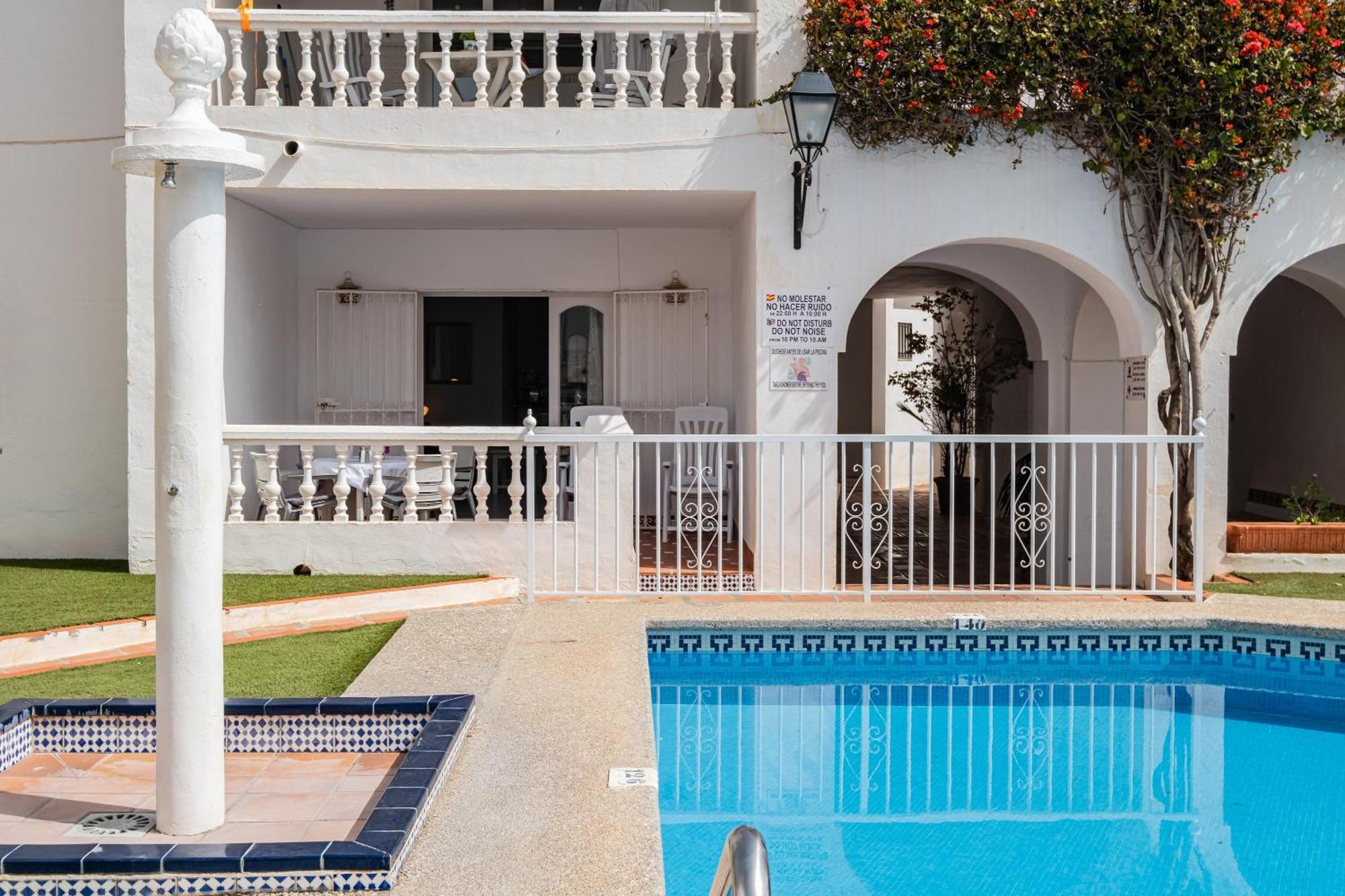Bright Spacious 1 Bed Apartment Nerja Exterior photo